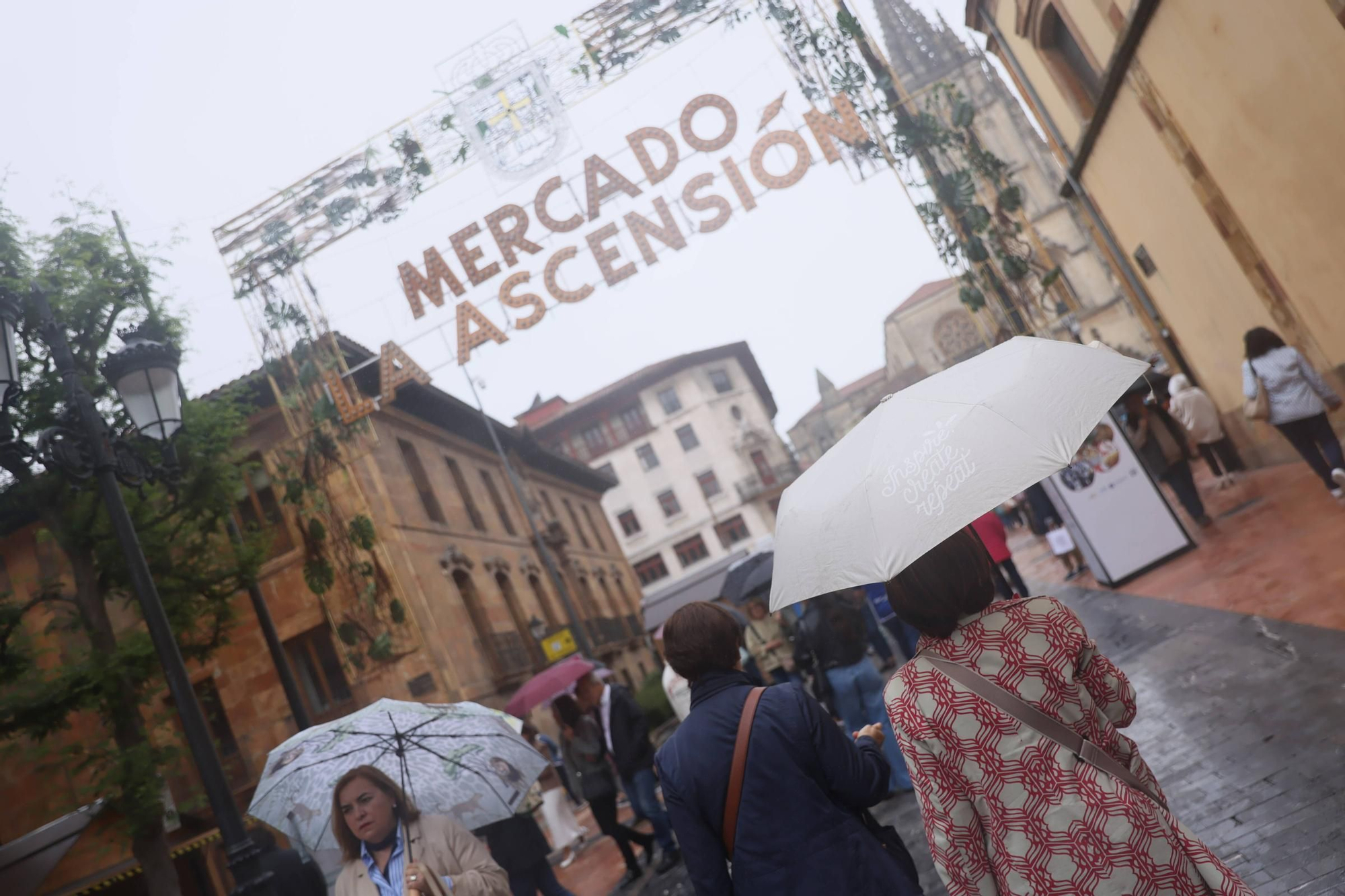 EN IMÁGENES | Último día de la feria de La Ascensión que convivió con el partido por el ascenso