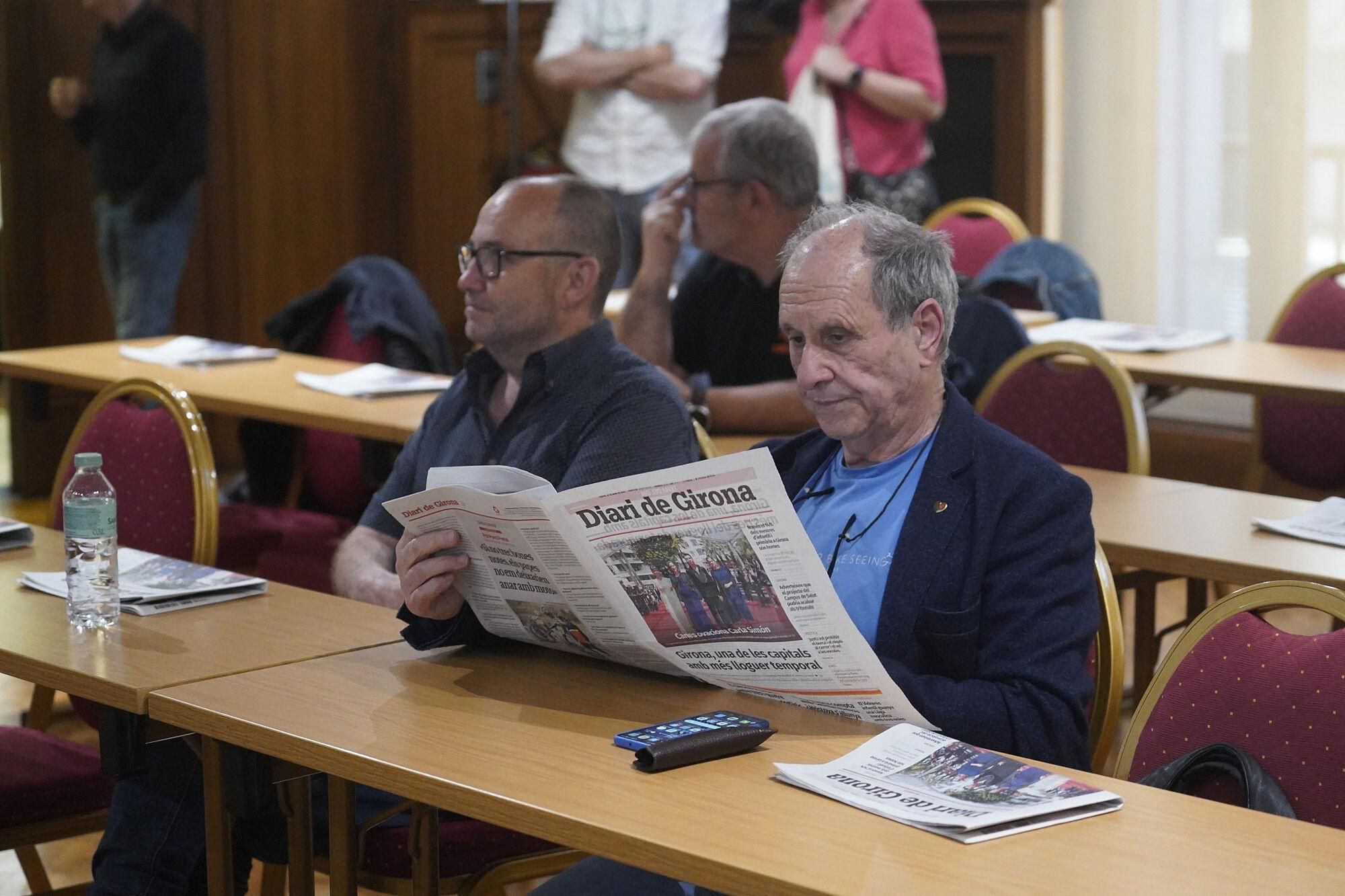 Girona cambra comerç jornada del diari «Temps de decidir: renovables, nuclears i el repte d’una energia sense sobresalts» Miquel Bosch, Director de negoci de Bassols Energia, Olot Prof. Alexandre Deltell, Universitat de Girona, enginyer de Fluids, Energia i Medi Ambient. Sra. Anna Camp, Directora de l’Institut Català d’Energia de Catalunya, Generalitat de Catalunya