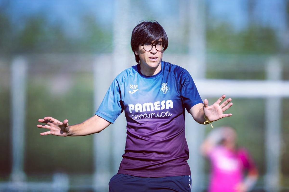 La entrenadora castellonense Sara Monforte se prepara para dirigir al Villarreal femenino por tercera temporada consecutiva en la máxima categoría, la Liga F.