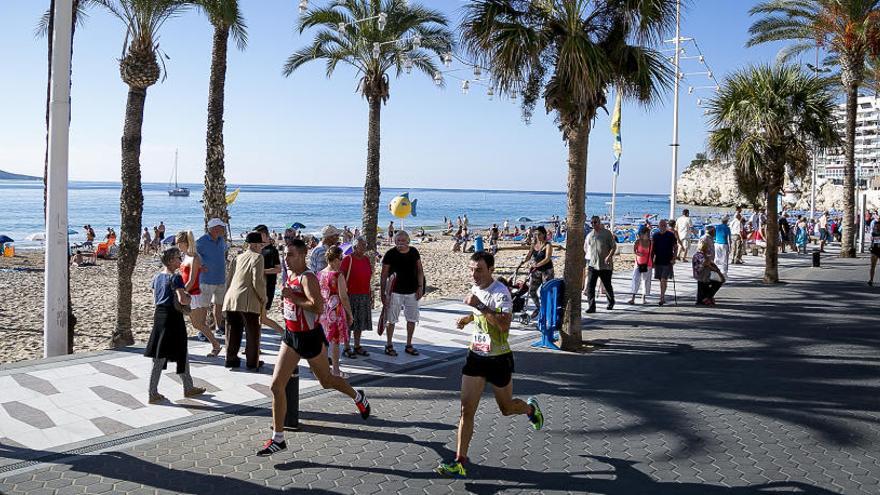 Imagen de la carrera de 10 kilómetros disputada el año pasado en Benidorm.