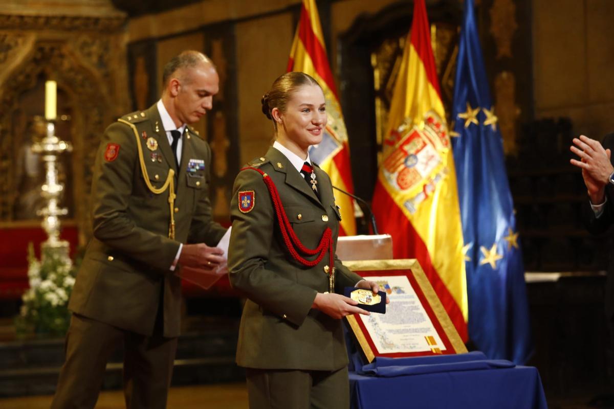 Leonor recibe la Medalla de Aragón en La Seo