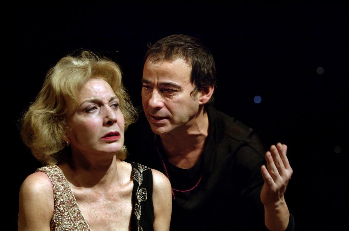 Marisa Paredes y Eduard Fernández, en el Hamlet de Lluis Pascual en el Festival Grec de 2006.