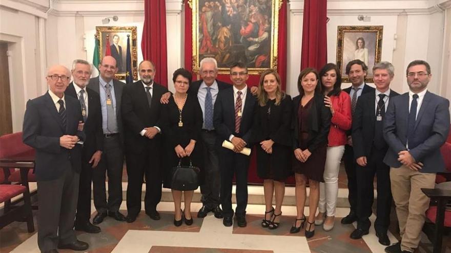 La directora del Reina Sofía ingresa en la Real Academia de Medicina de Sevilla