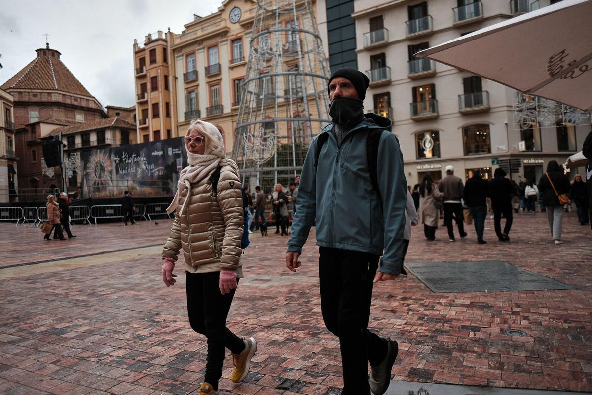 Málaga sufre los efectos del viento y la lluvia durante la alerta naranja