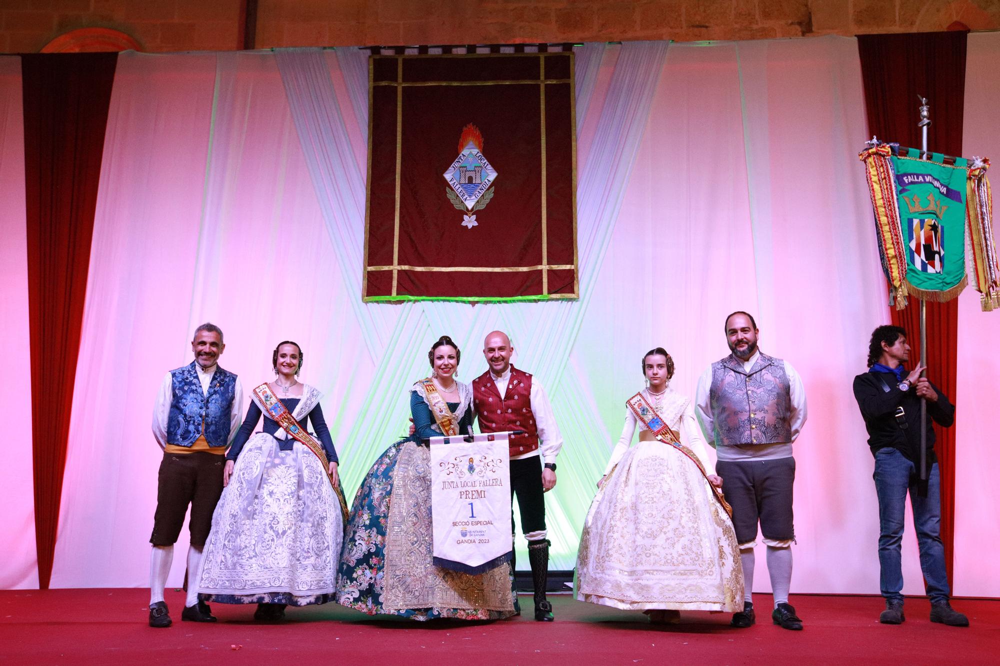 Todas las fotos de la entrega de premios falleros de Gandia