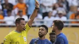 Los árbitros obedecen al 'sargento' Collina en un Mundial de Clubes sin los “irregulares” colegiados españoles