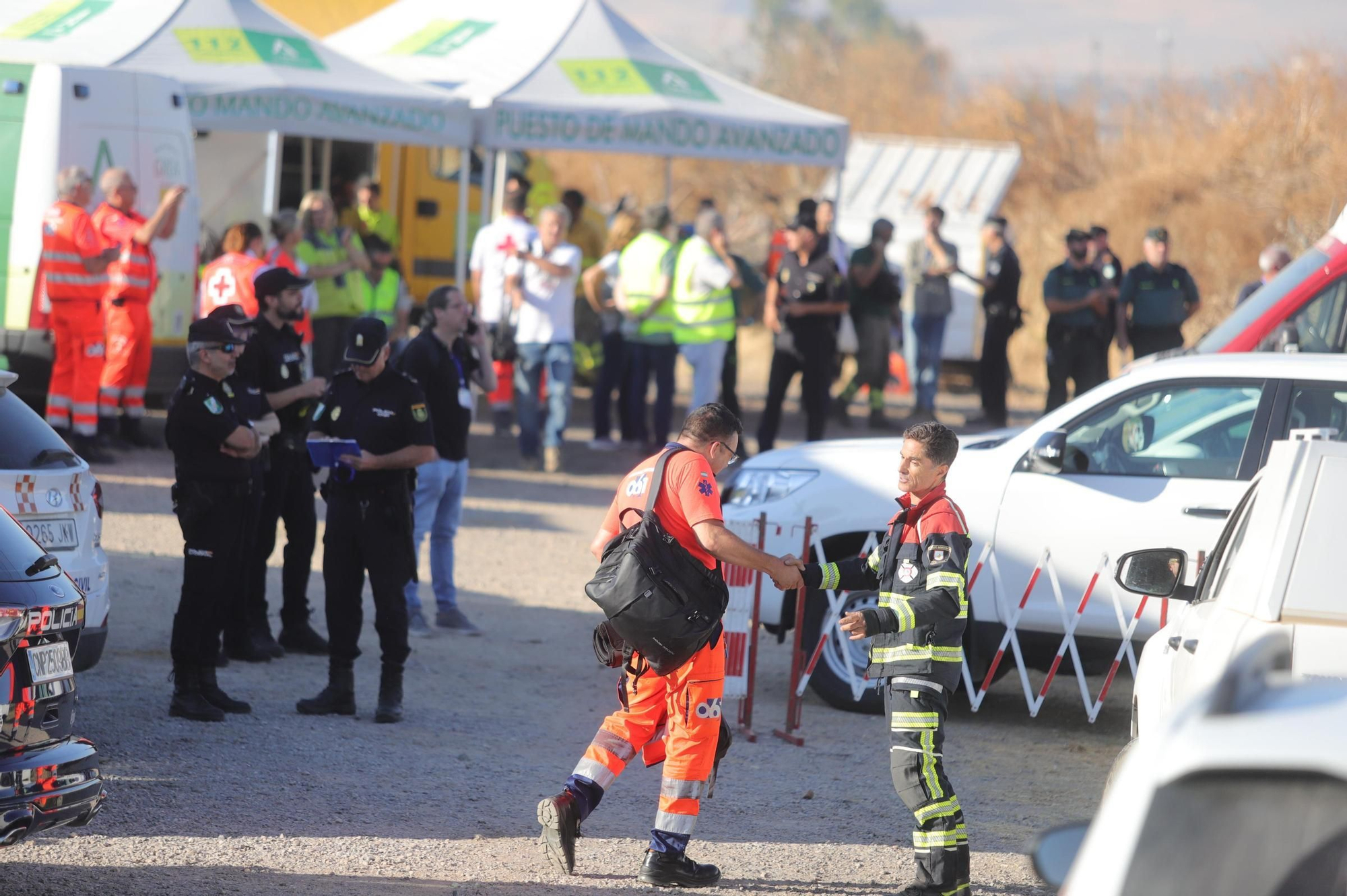 Las imágenes de la mañana en el entorno del incendio de La Albaida