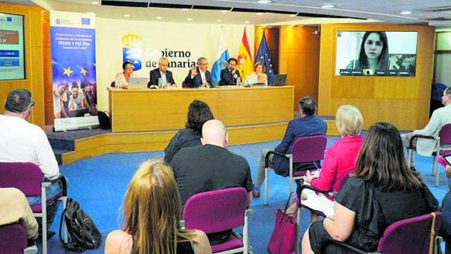 La Autoridad Fiscal empeora el déficit de Canarias y pide controlar el gasto