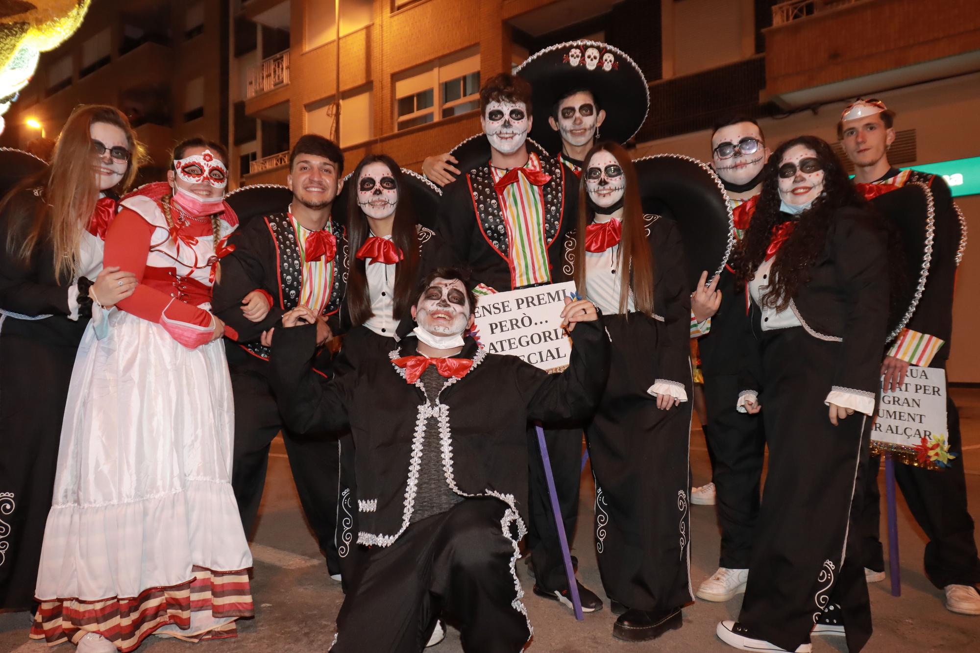 Búscate en la Cabalgata del Ninot de Burriana