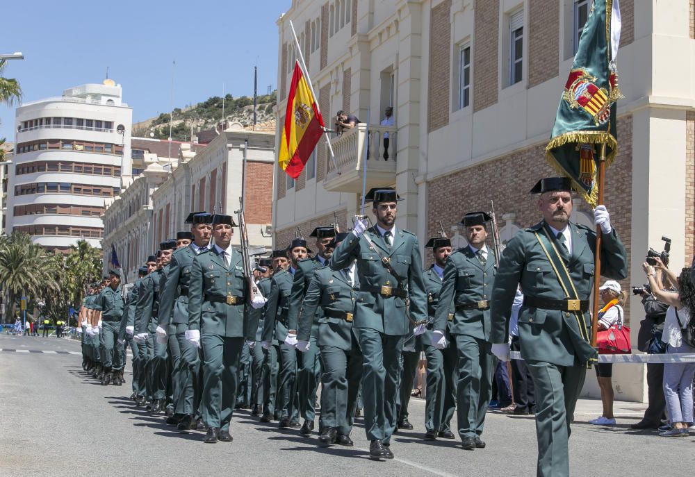 Acto institucional del 175 aniversario de la Guardia Civil en Alicante