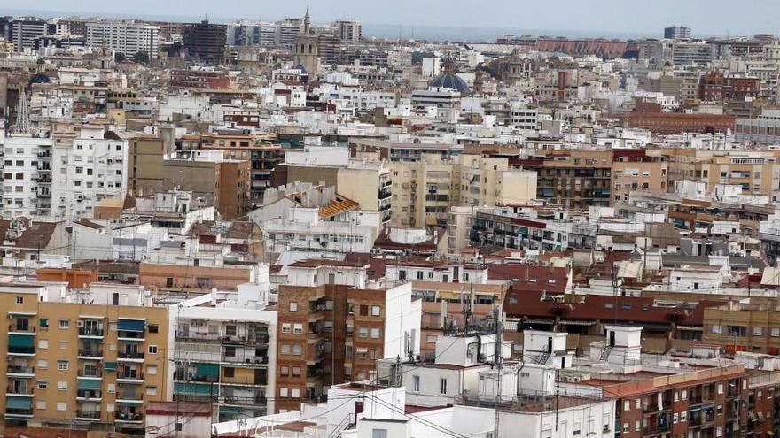 Vista aérea de parte de la ciudad de Valencia.