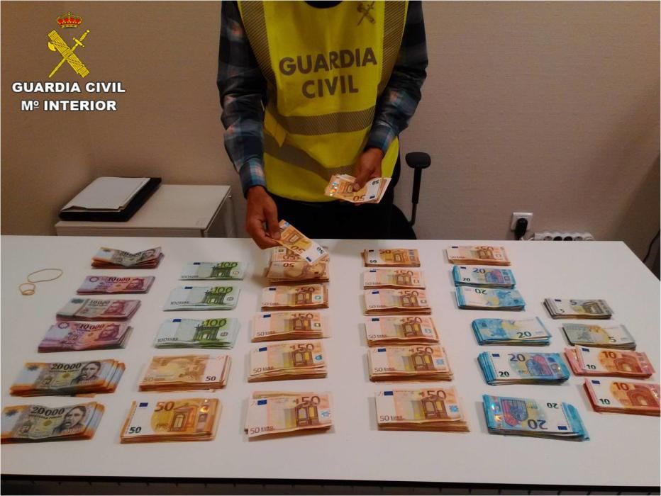 La Guardia Civil ha realizados las intervenciones en el Puerto y en el Aeropuerto.