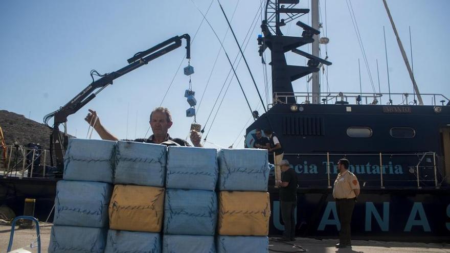 Interceptan en Cartagena un velero con más de 8 toneladas de resina de hachís