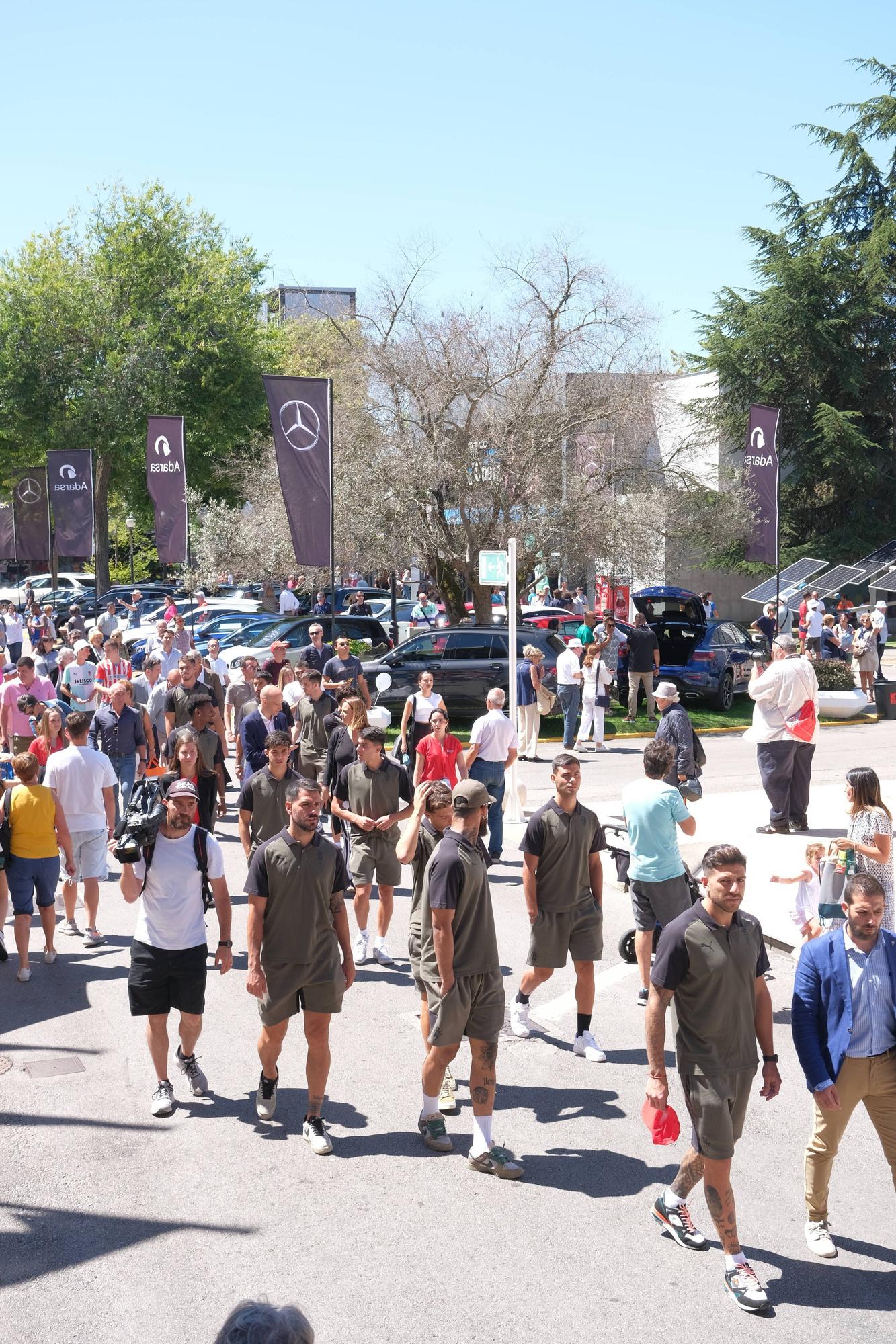 La visita del Sporting a la Feria de Muestras, en imágenes