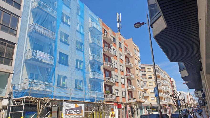 Edificio en Teis ya en reformas.