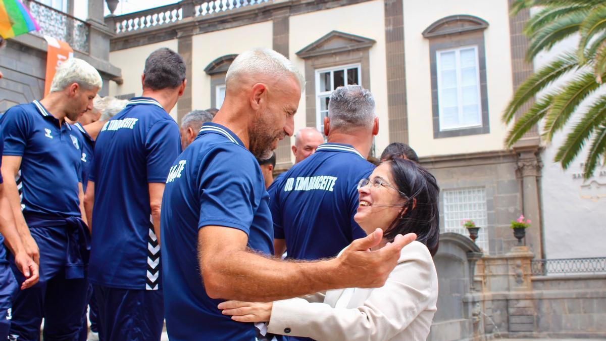 Darias recibe a la UD Tamaraceite tras certificar su ascenso a Segunda Federación