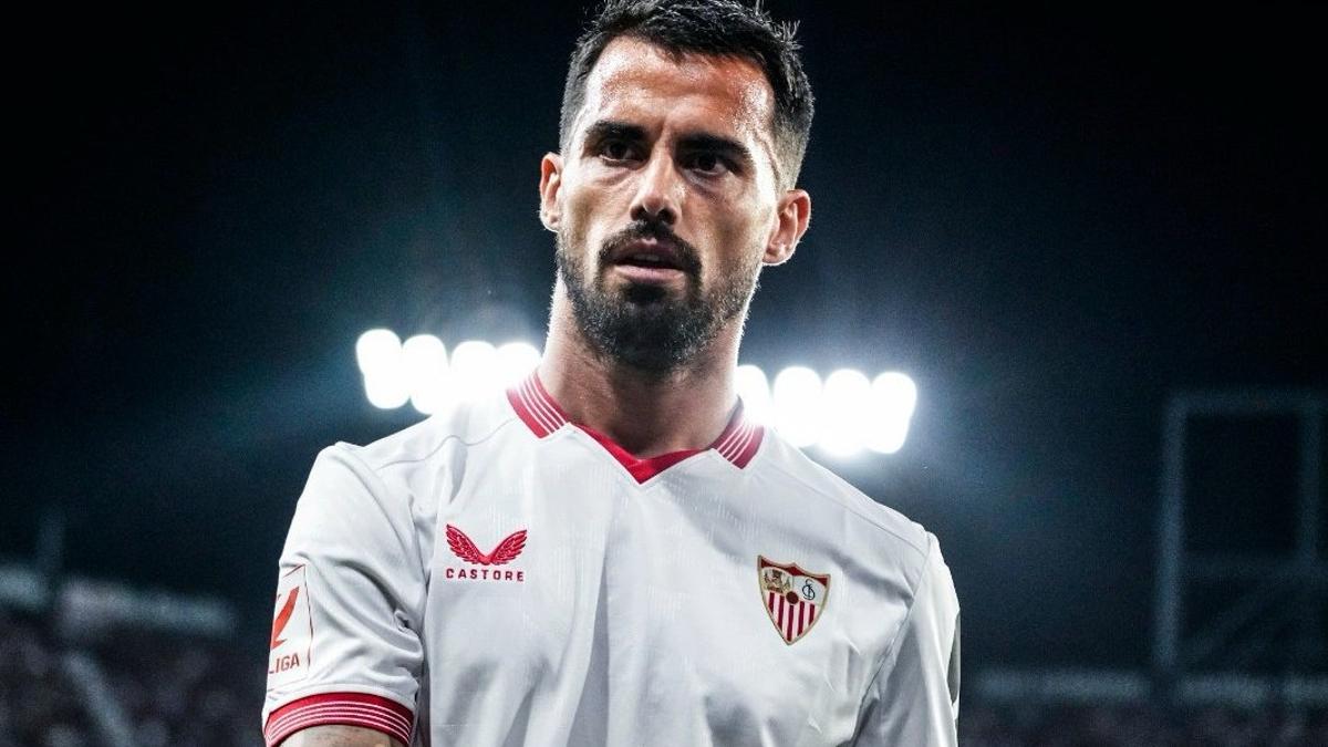 Suso anuncia que se va del Sevilla