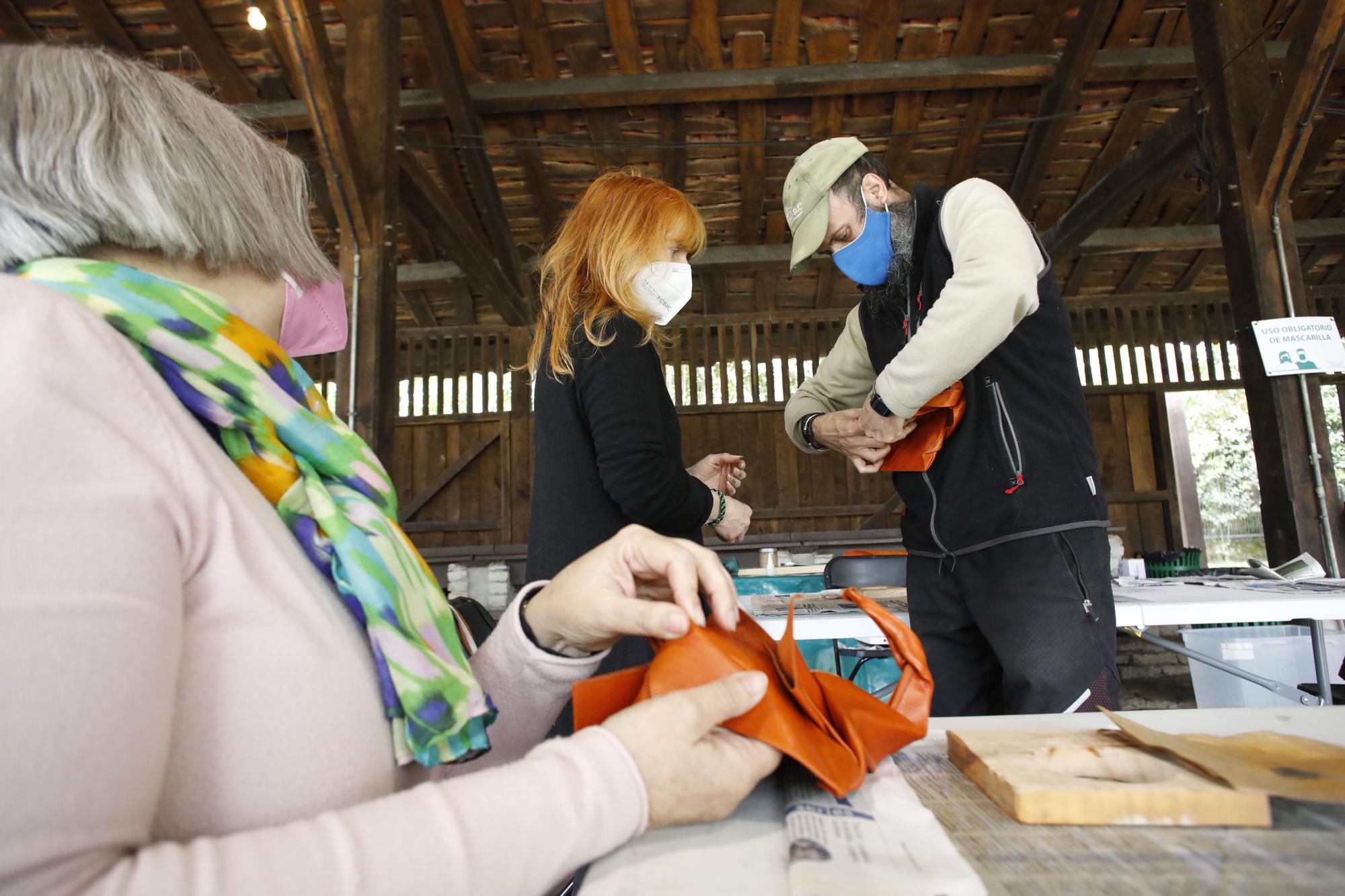 Artesanía en el Museu del Pueblu d'Asturies