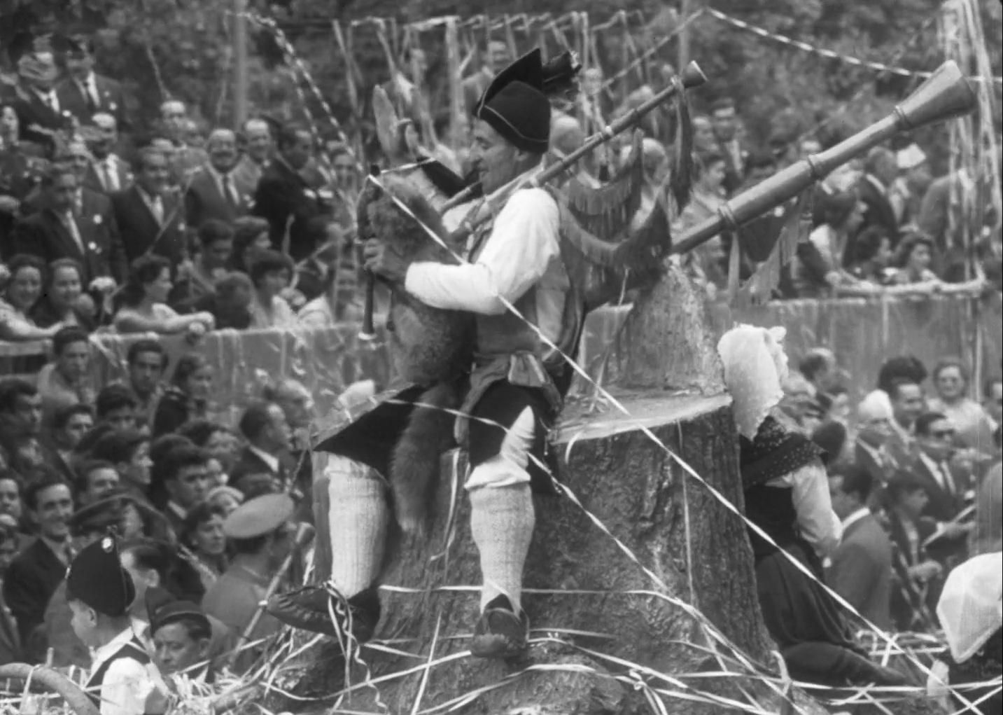EN IMÁGENES: Así fue el Día de América en Asturias del año 1956