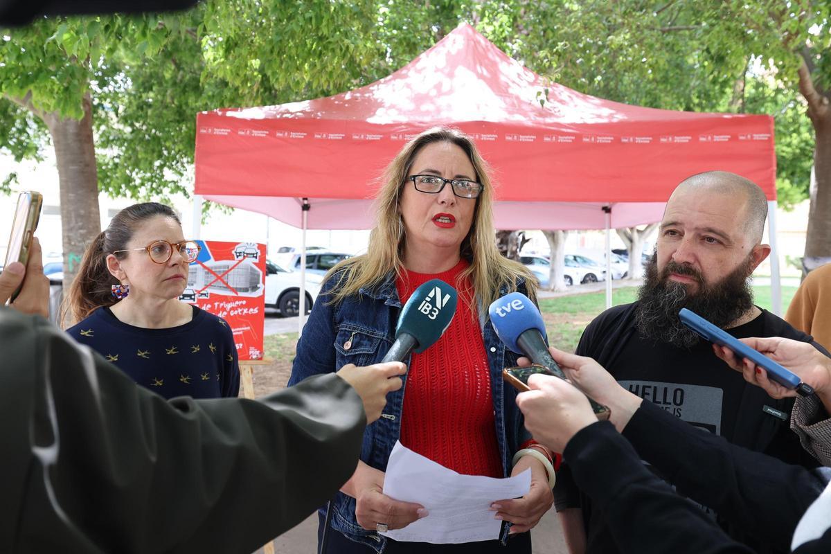 Carmen Boned, en la rueda de prensa que ofreció el PSOE sobre la vivienda del alcalde de Ibiza en Can Misses.