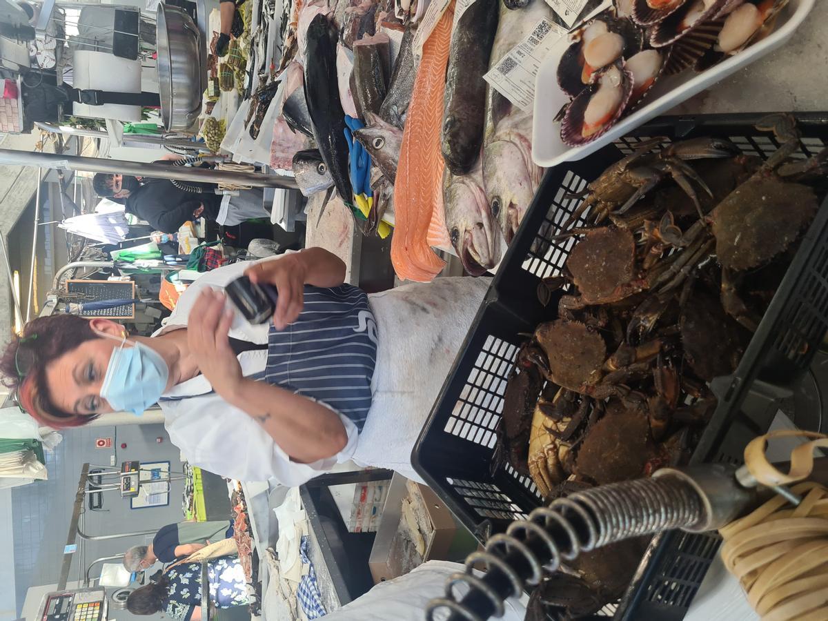 El puesto de Pescados y Mariscos Sabarís. El puesto de Pescados y Mariscos Sabarís.