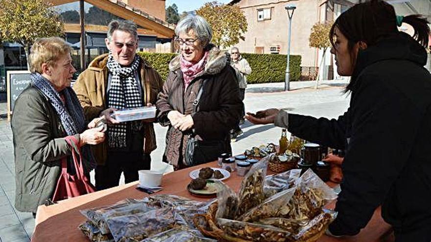 Parada de venda de tòfones de la fira, el 2017