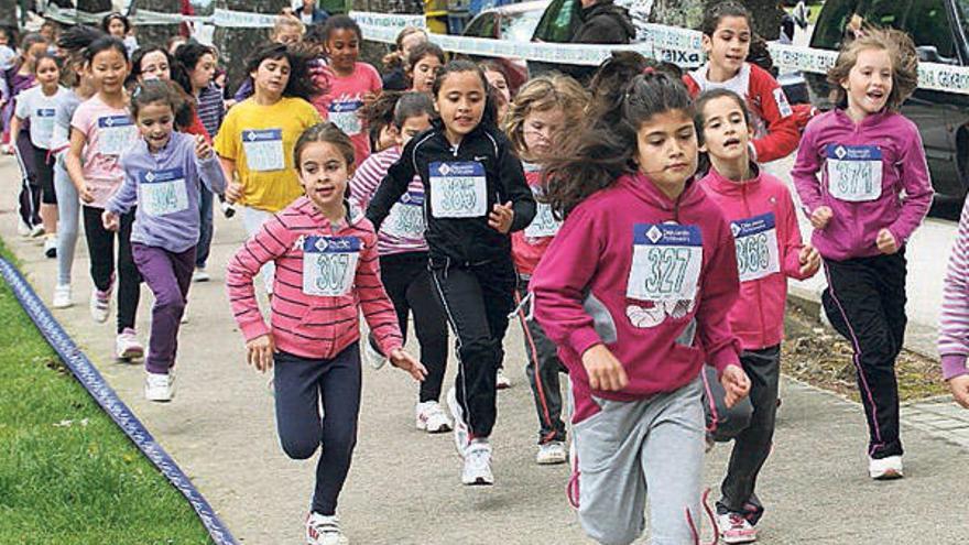 Las pruebas contaron con un gran número de jóvenes atletas.