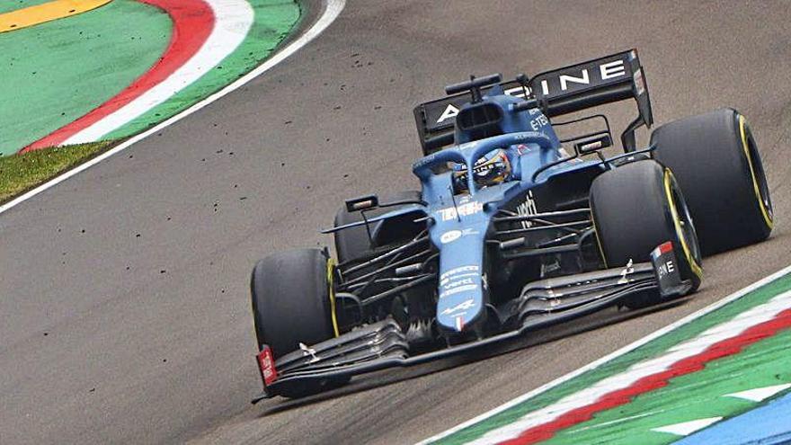 Alonso consigue su primer punto