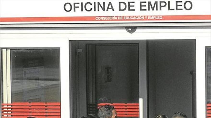 El Ministerio de Trabajo premiará contratar a parados de larga duración