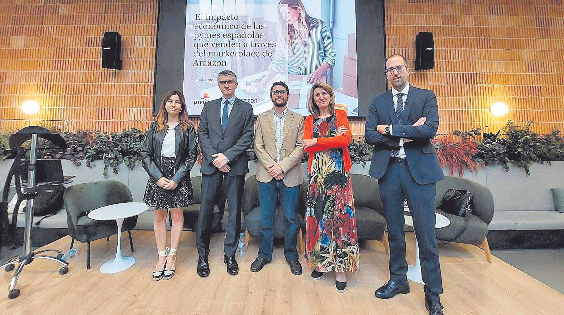 Marta Sáez, responsable de comunicación de Amazon; Jordi Esteve, socio de PwC; Andrés Rodríguez, de servicios para colaboradores comerciales en Amazon; Begoña González Pastor, co-fundadora de Olivares de Altomira y Salvador Estevan, director general de Digitalización del ministerio de Asuntos Económicos