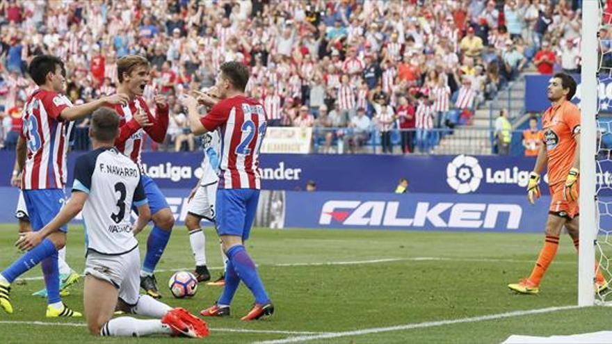 El Atlético gana por insistencia