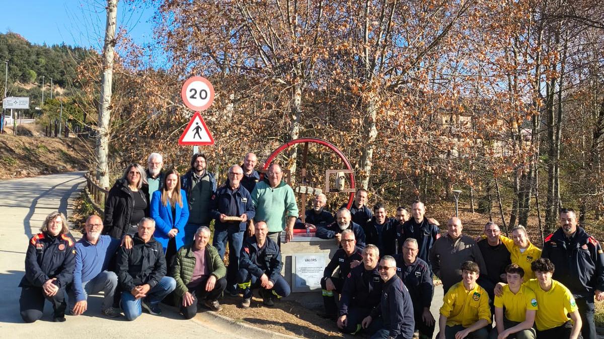L'acte d'homenatge celebrat amb l'estrena de l'escultura.