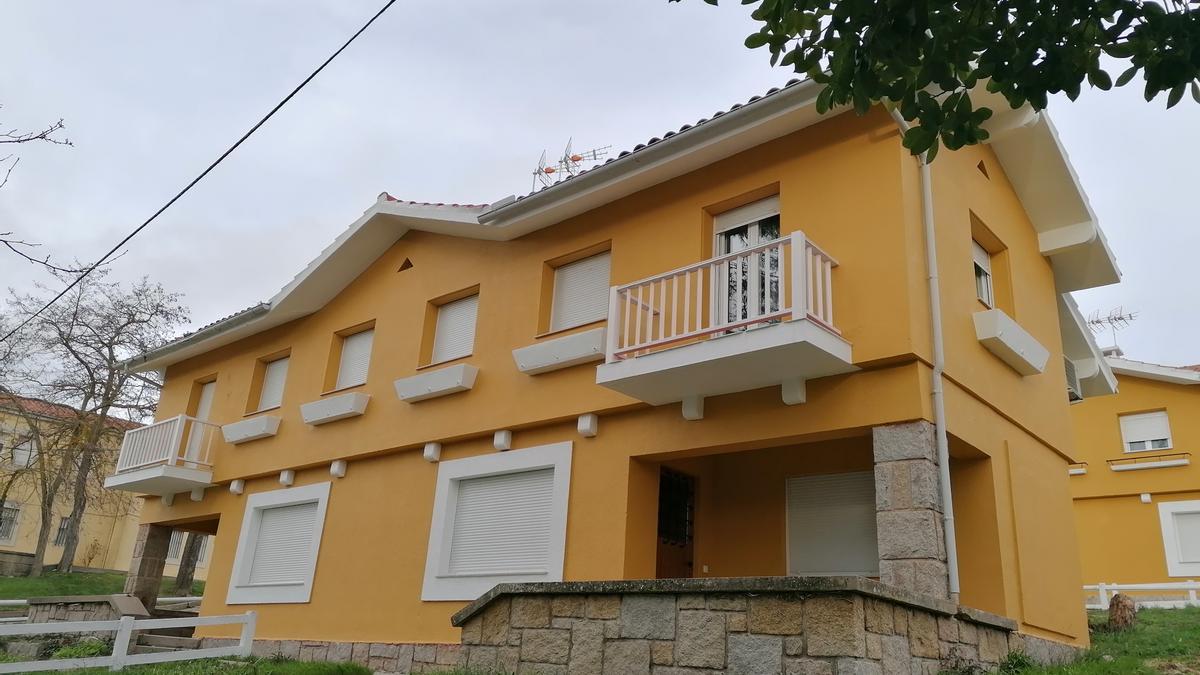 Detalle de una vivienda del poblado de Ricobayo rehabilitada