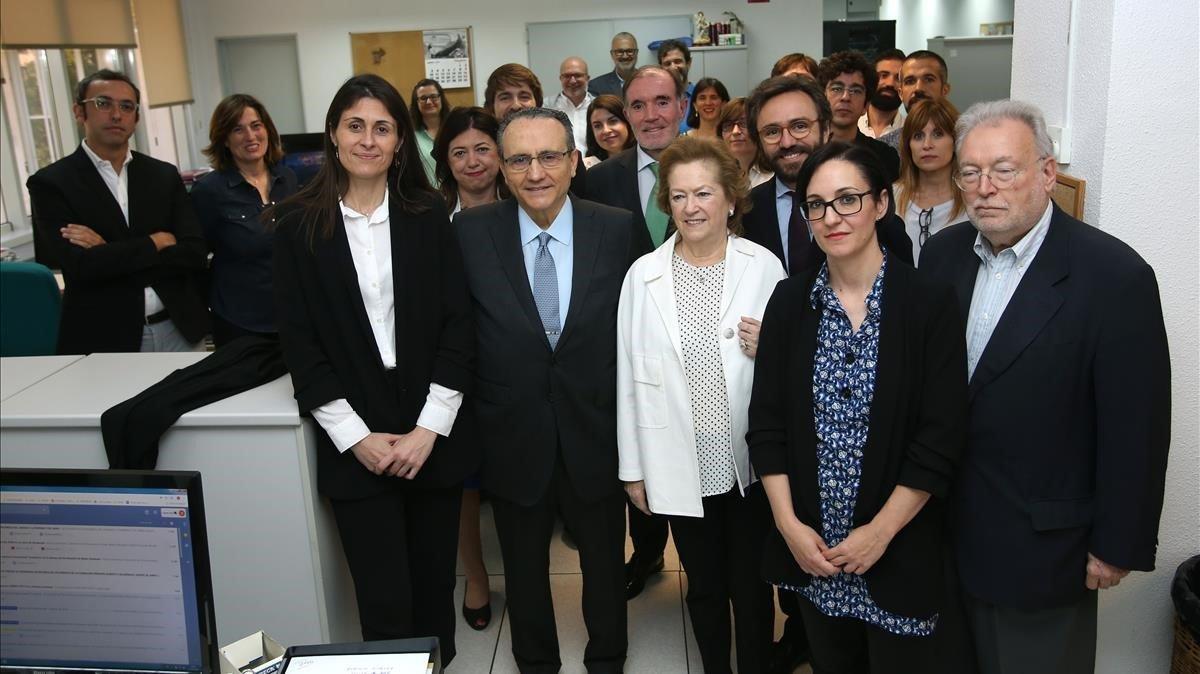 El presidente de Prensa Ibérica, Javier Moll, y la vicepresidenta Arantza Sarasola, en la delegación de El PERIÓDICO en Madrid.