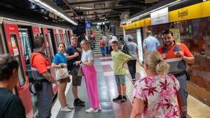 L’L4 del metro de Barcelona recupera aquest dissabte la normalitat després de dos mesos d’obres