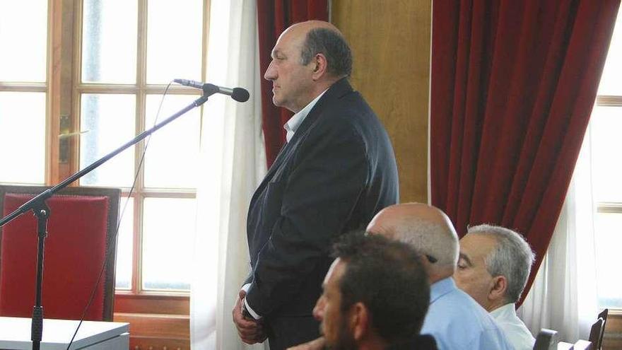 Rogelio Martínez y los otros tres acusados finales, durante el interrogatorio en la Audiencia Provincial, ayer. // Iñaki Osorio
