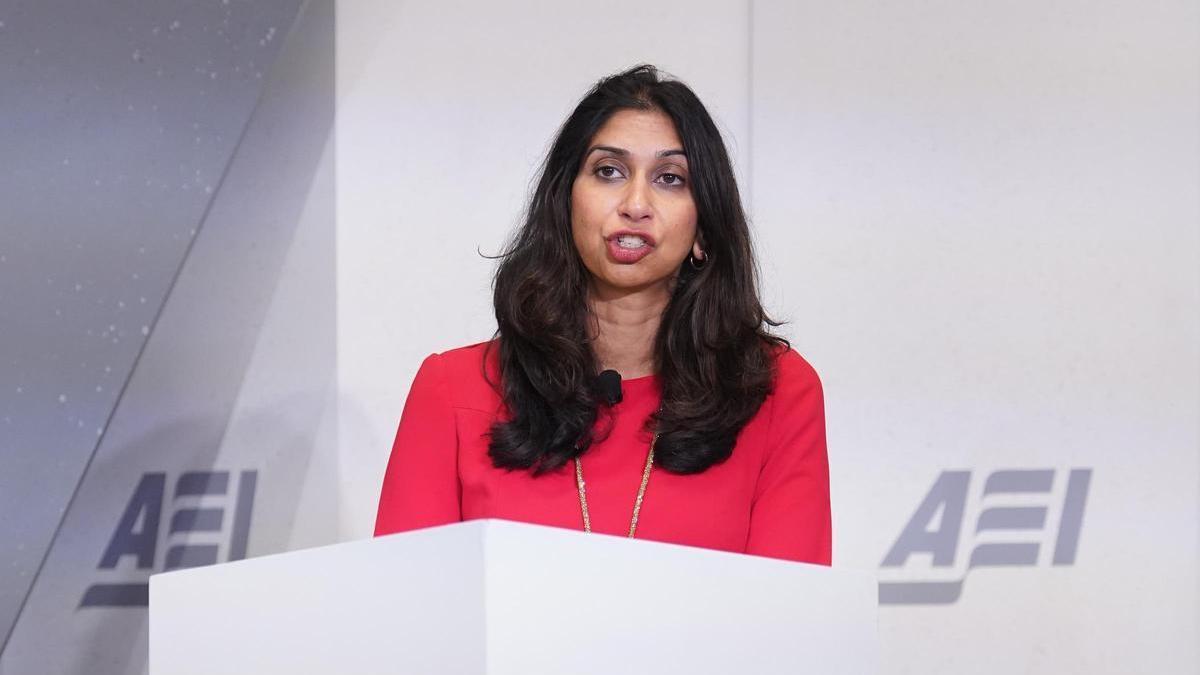 La ministra de Interior británica, Suella Braverman, durante el discurso ofrecido en Washington.