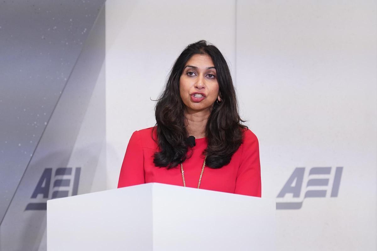 La ministra de Interior británica, Suella Braverman, durante el discurso ofrecido en Washington.