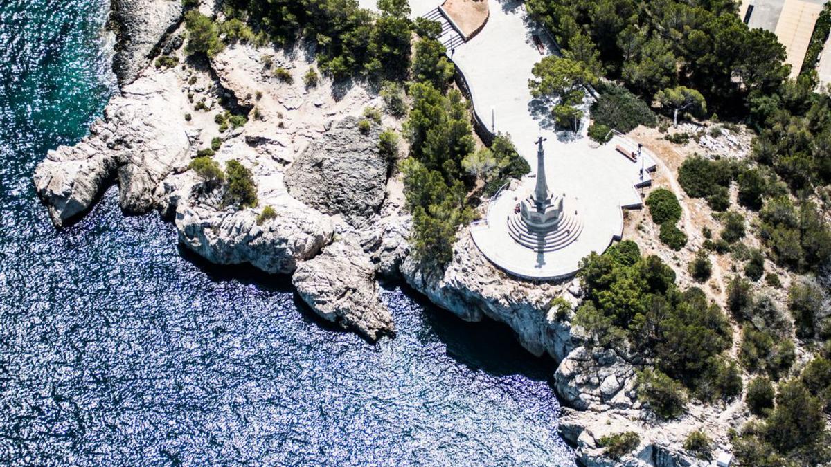 Wahrzeichen von Santa Ponça: das Kreuz von Jaume I.  | FOTO: AJUNTAMENT CALVIÀ