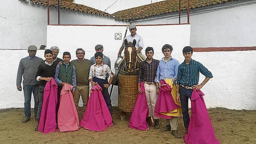 Alumnos de la escuela taurina siguen formándose