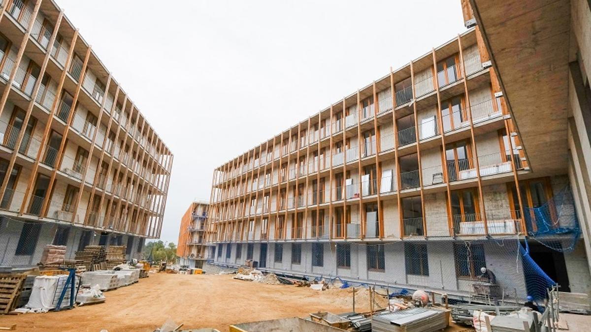 Viviendas en construcción en Barcelona.