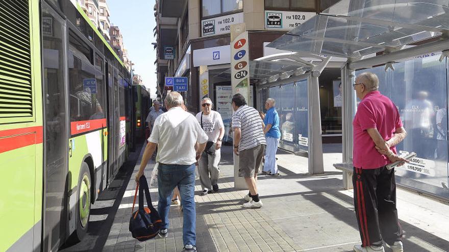 El Ayuntamiento incorpora cuatro nuevos autobuses para ampliar la línea K