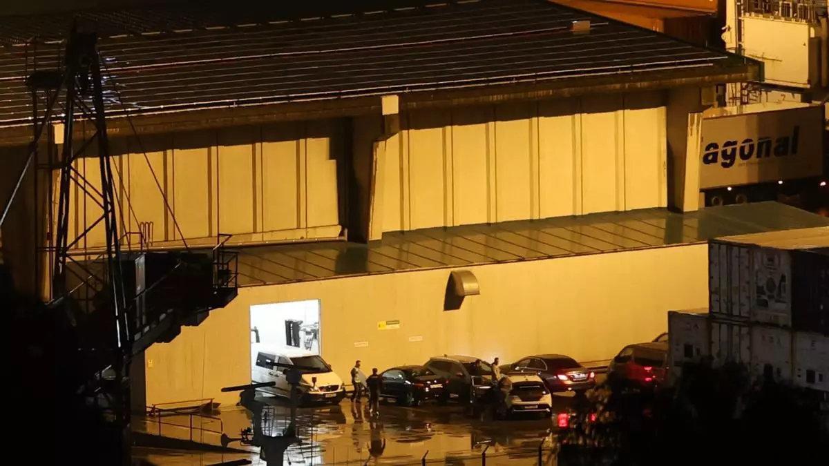 Imagen de la zona donde los agentes llevaron a cabo la revisión del contenedor con droga.