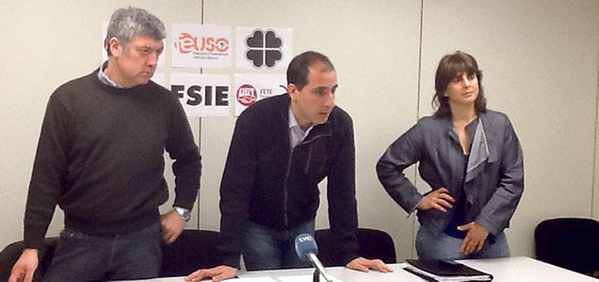 Los representantes de FSIE, USO y UGT no descartan movilizaciones y una huelga.