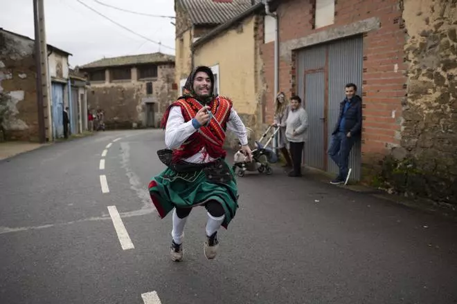 La Filandorra resurge entre las cenizas en Ferreras de Arriba