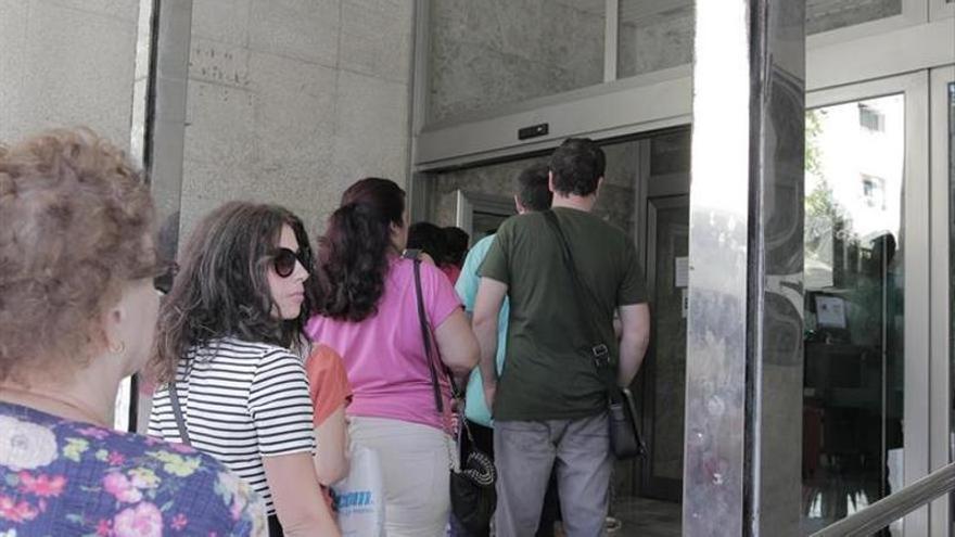 Video | La Junta de Extremadura inicia la retirada de la cita previa en sus servicios