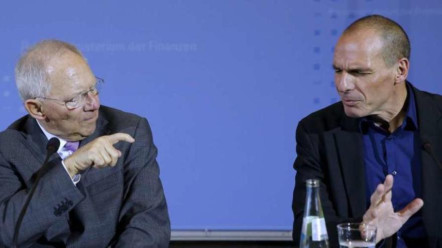 Varoufakis con Wolfgang Schäuble en Berlín.