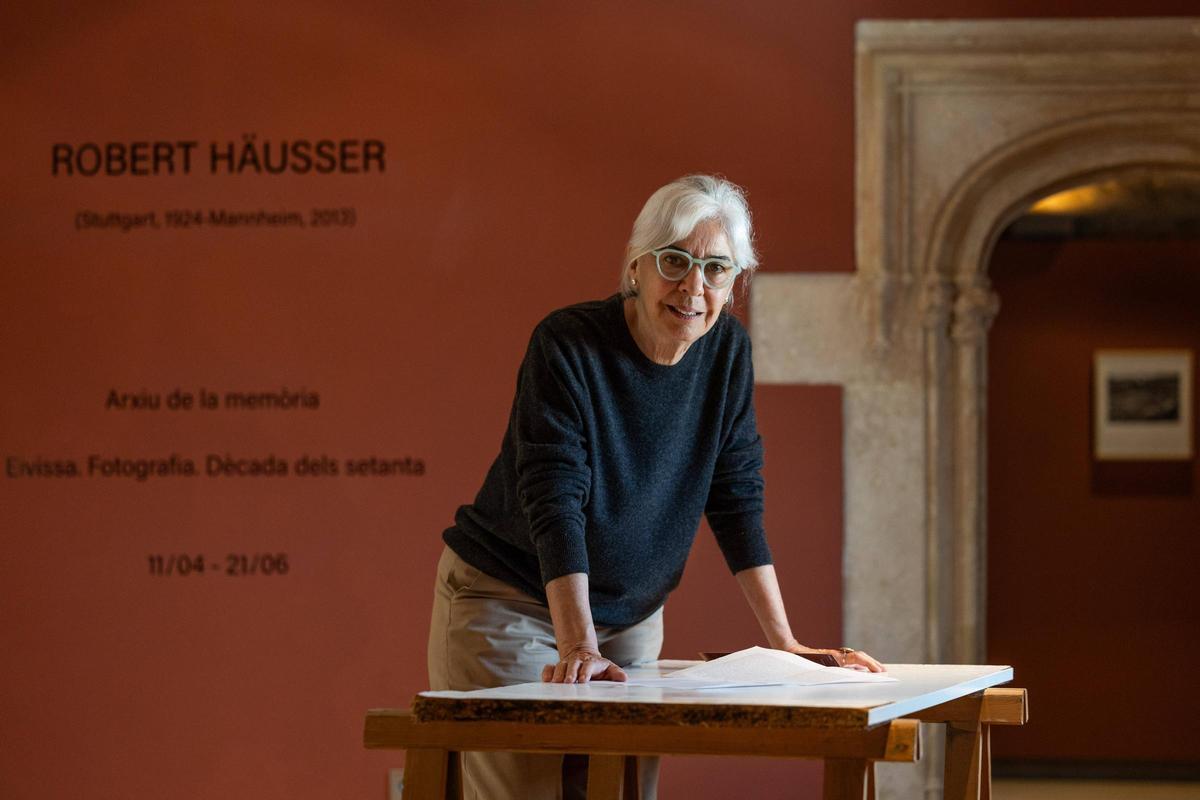 Elena Ruiz Sastre, comisaria de la muestra y directora del MACE y el Museu Puget.