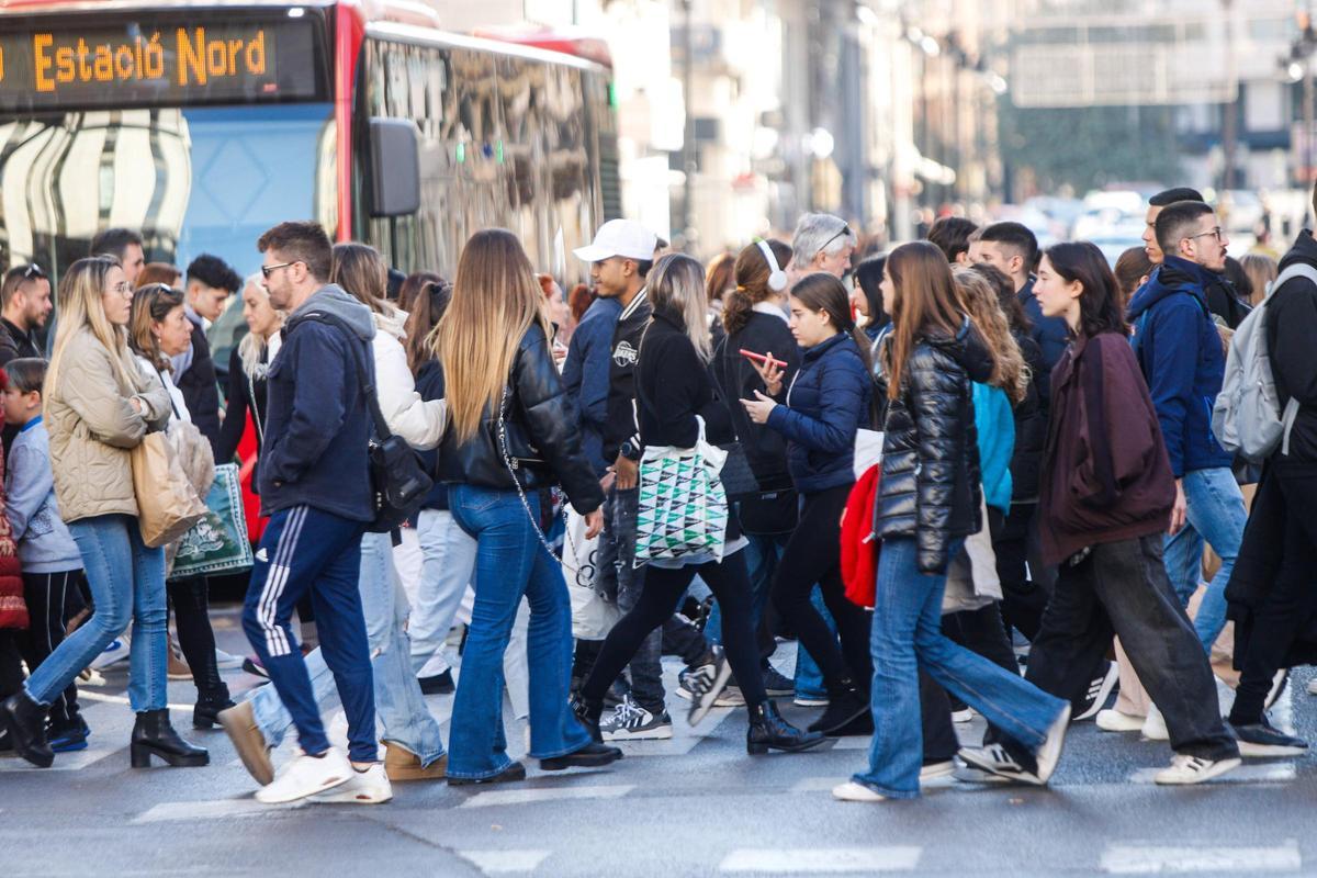 La población de València registra una curva positiva permanente