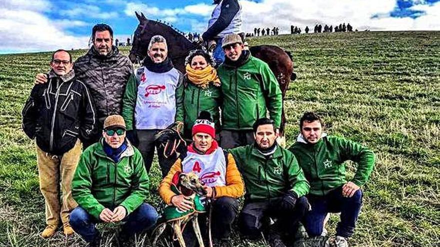 La cuadrilla de Dulce de El Rocío tras lograr la clasificación para cuartos de final.